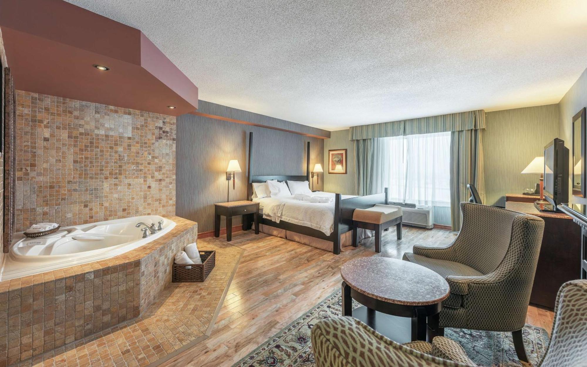 Hampton Inn & Suites By Hilton Moncton Exterior foto